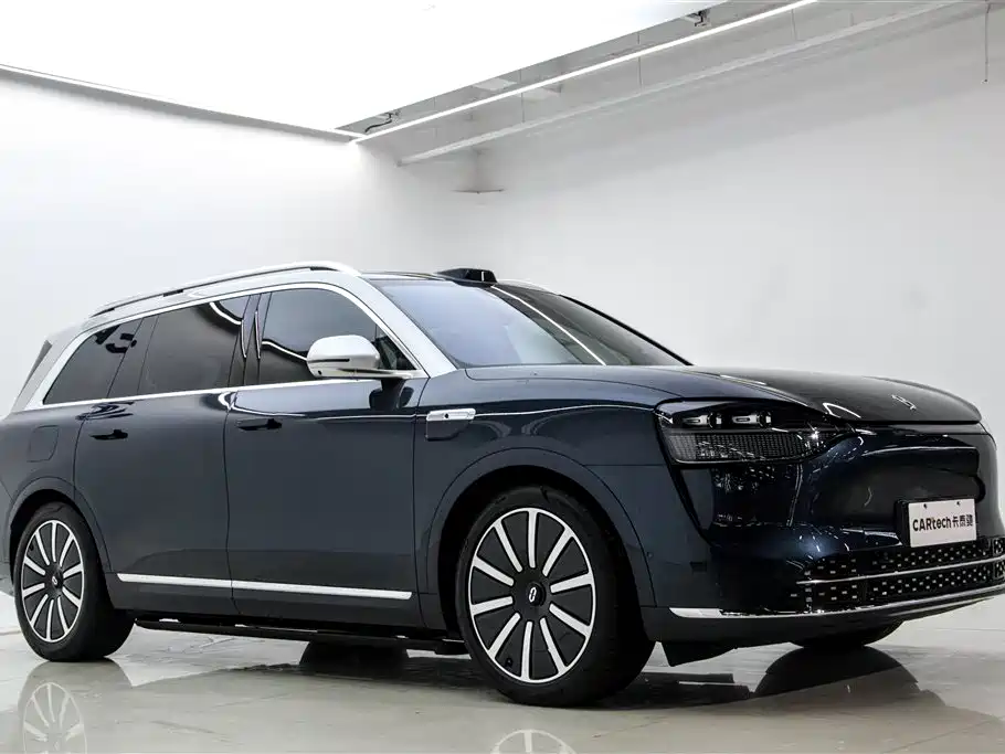 AITO Wenjie AITO M9 2025 Extended Range Ultra 52kWh 5-Seater фото 2