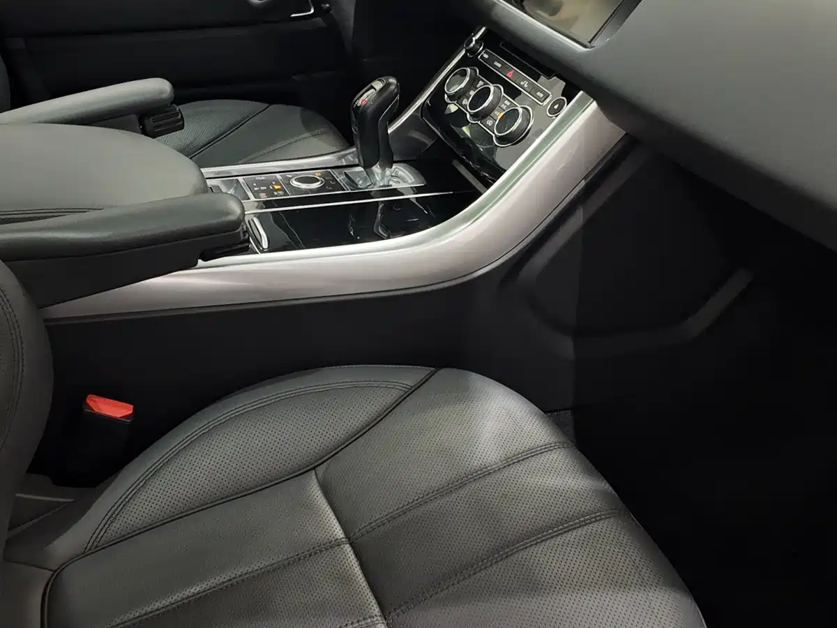 Land Rover Range Rover Sport фото 7