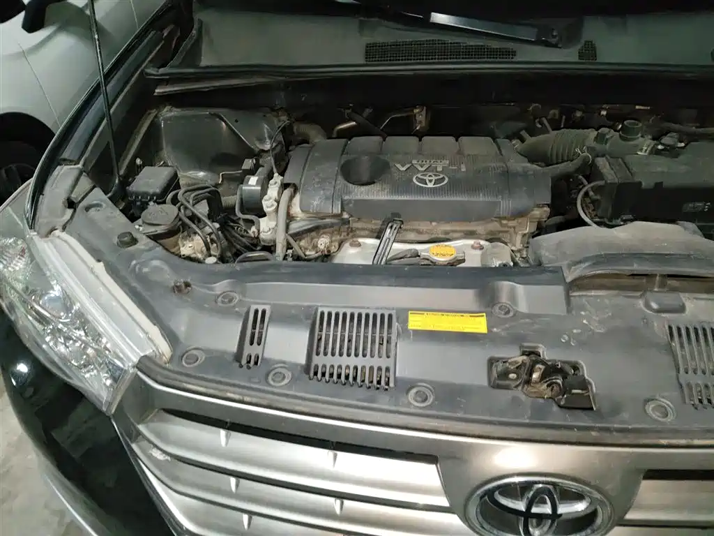Toyota Highlander 2013 2.7L 2WD 7-seater Purple Gold Edition фото 21