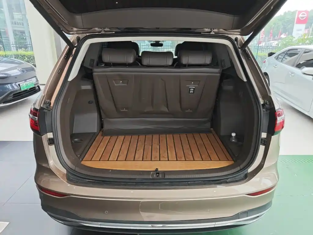 Volkswagen Viloran 2021 2020 380TSI Premium
