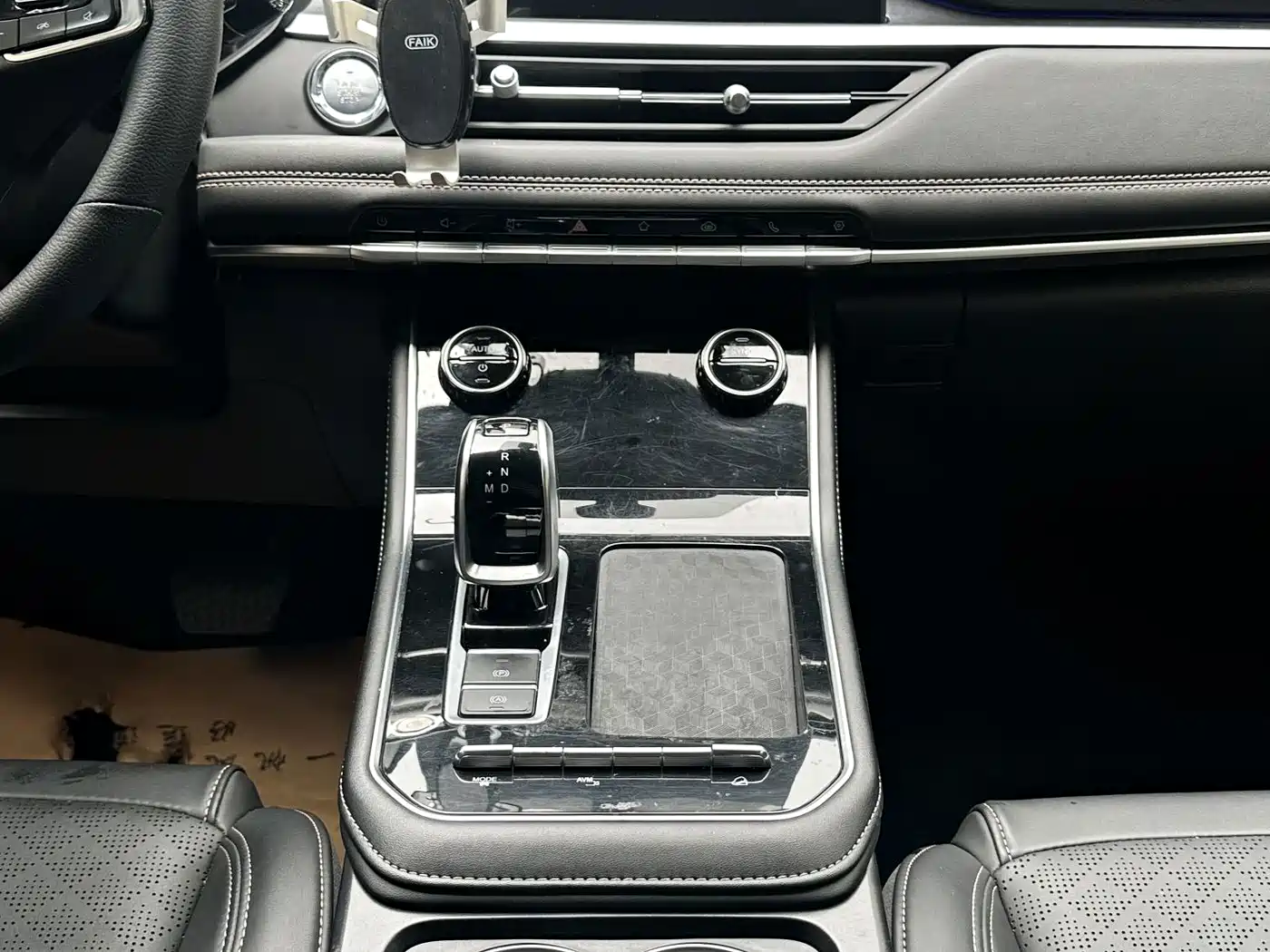 Фото 8 - Chery Tiggo 8