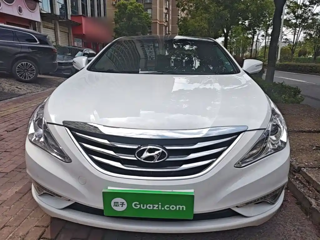 Фото 3 - Hyundai Sonata
