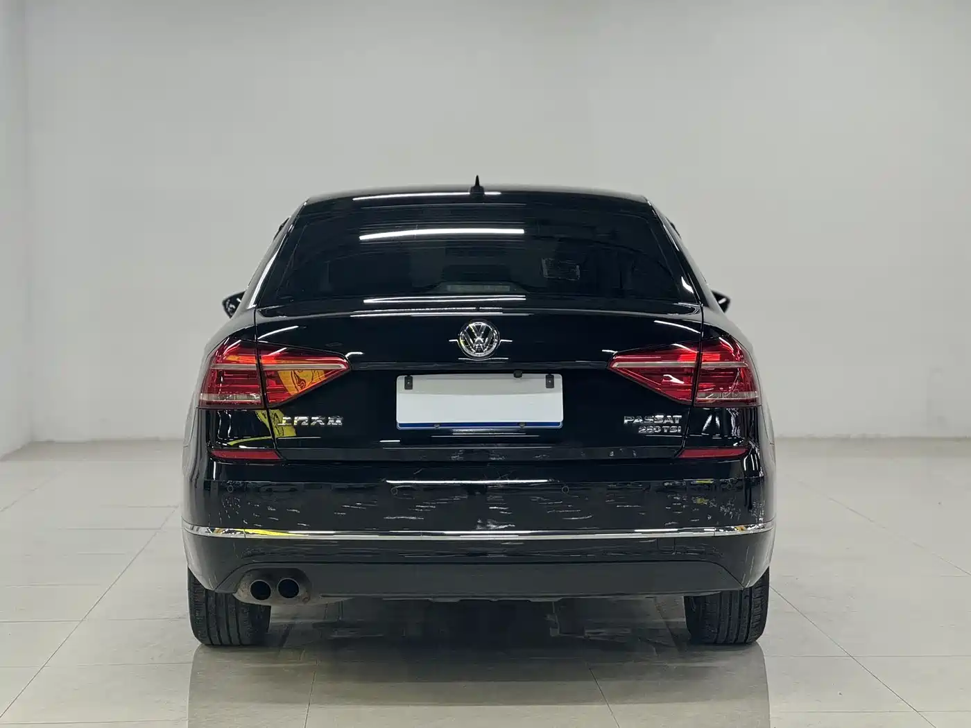Volkswagen Passat 2017 280TSI DSG Prestige фото 8