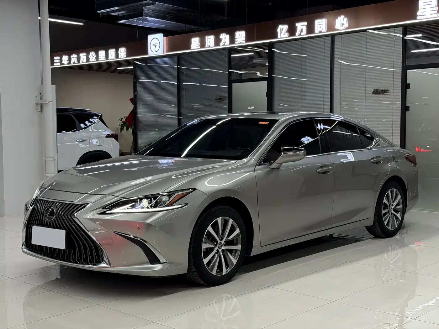 Lexus ES 2020 200 Excellence