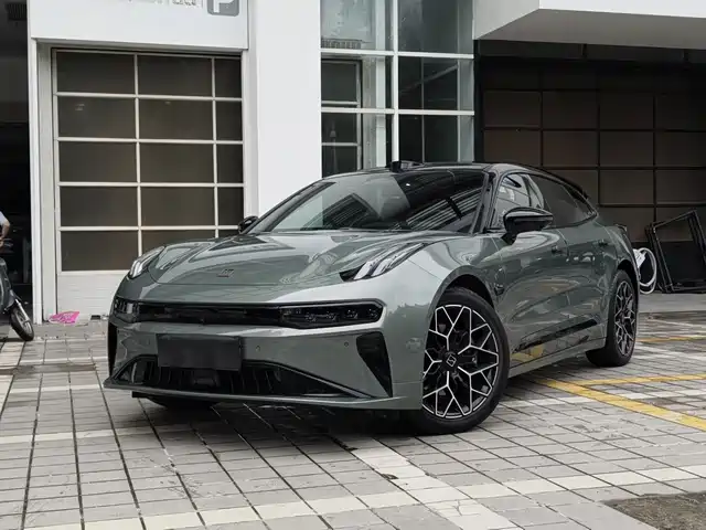 ZEEKR 001 2024