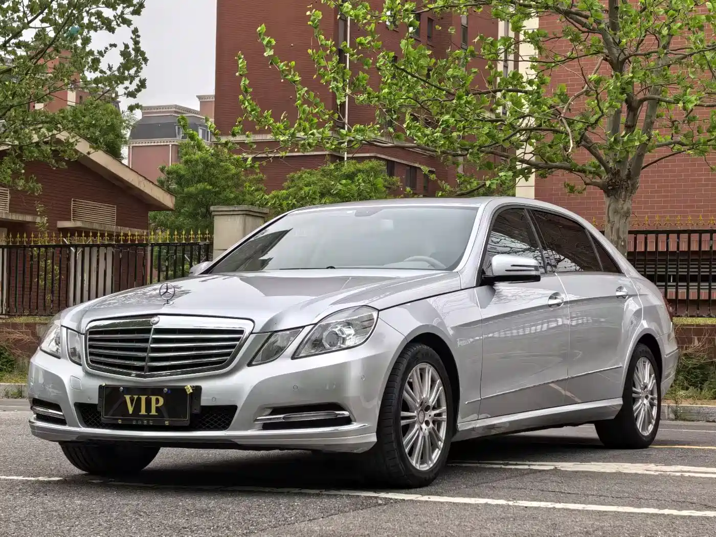 Mercedes-Benz E-Class 2013 Model E 260 L CGI Fashion