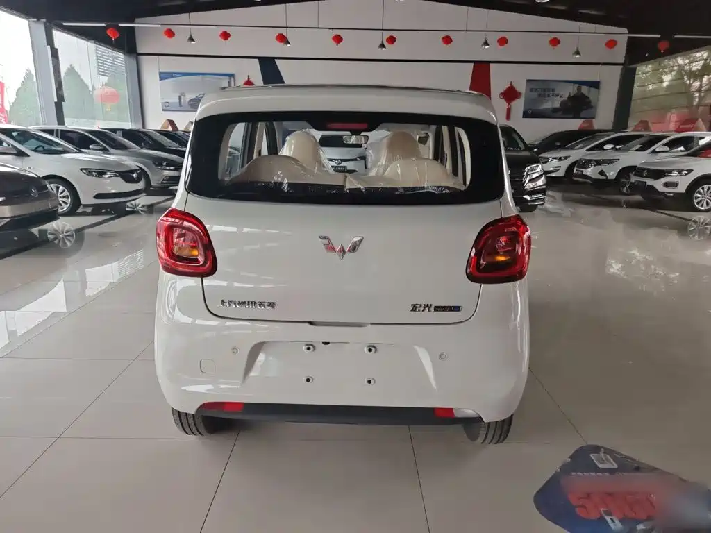 Wuling Motors Hongguang MINIEV 2026 2025 4-Door Advanced