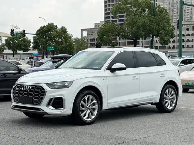 Audi Q5L 2022 40T Luxury Dynamic — фото 1