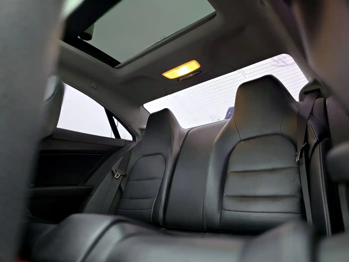 Mercedes-Benz E-Class (Import) 2012 E 200 CGI Coupe фото 23
