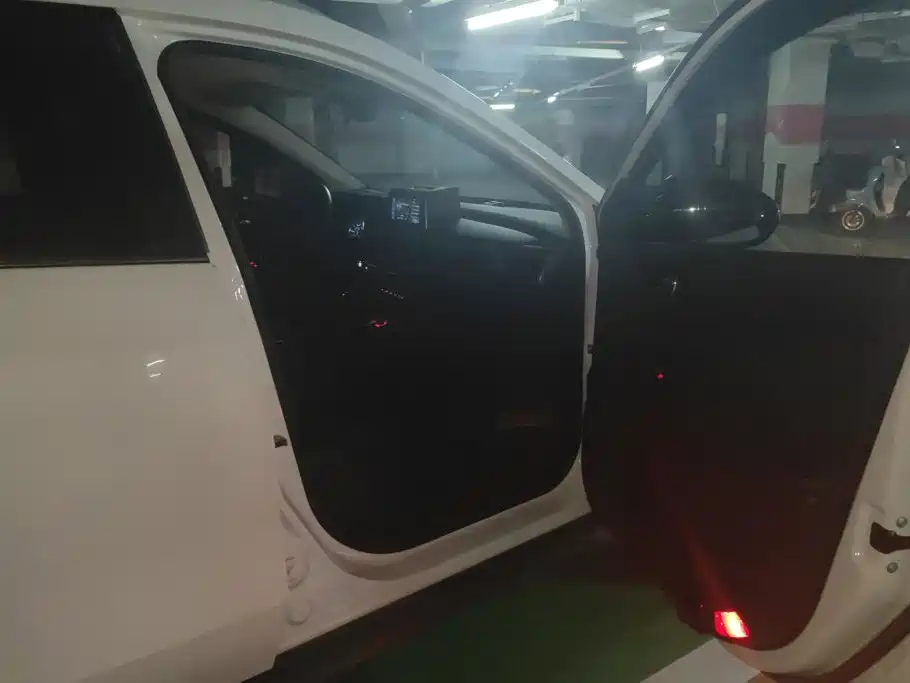Dongfeng Fengguang Fengguang 580 2020 2020 1.5T CVT Luxury