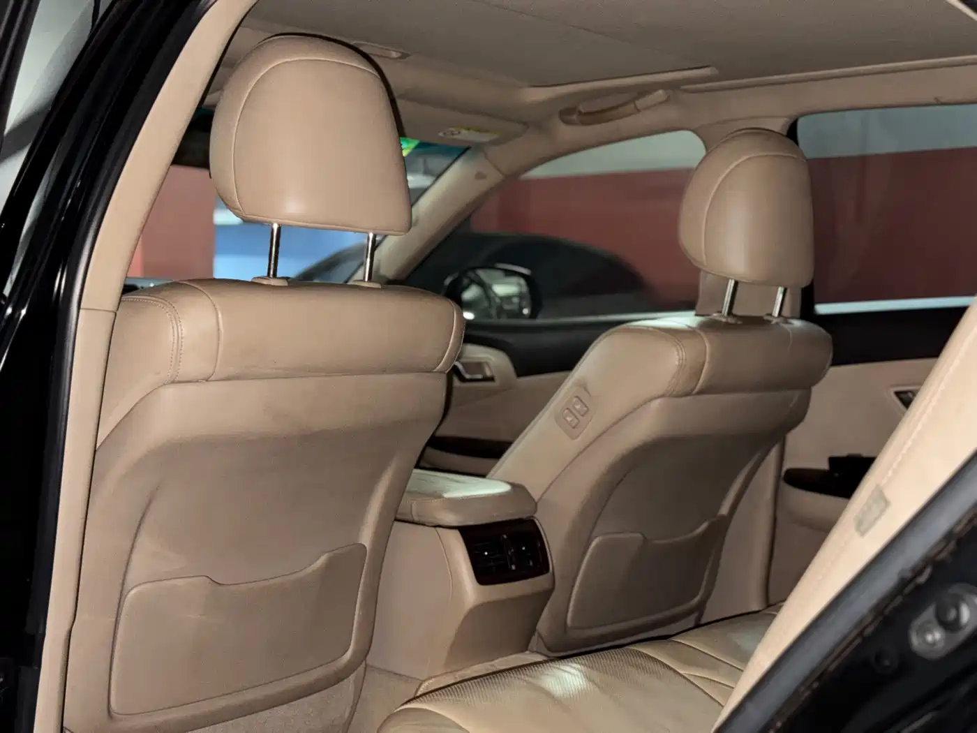 Toyota Crown 2010 2.5L Royal Leather Navigation Edition фото 6