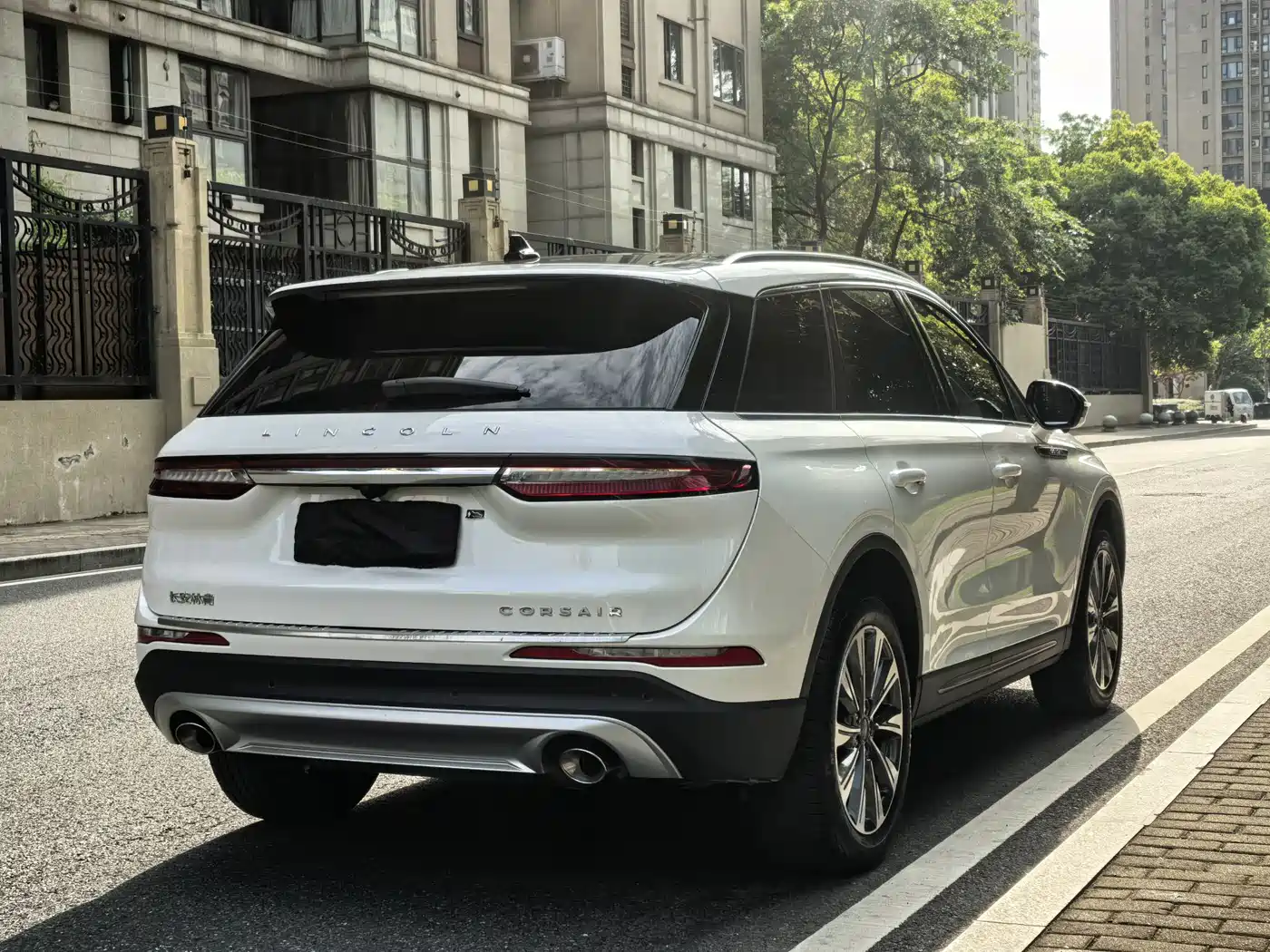 LINCOLN ADVENTURER