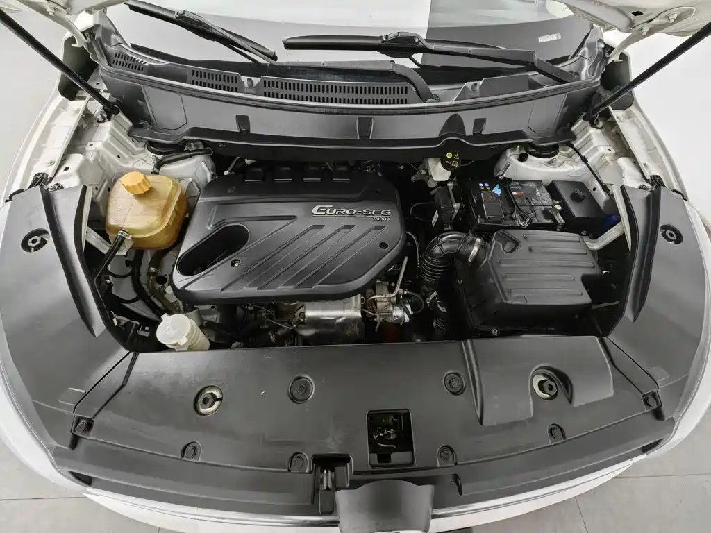 Dongfeng Fengguang Fengguang 580 2016 2016 Facelift 1.5T CVT Comfort