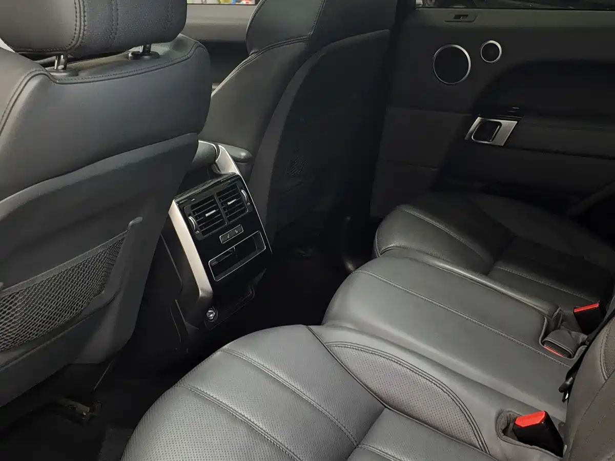 Land Rover Range Rover Sport фото 6
