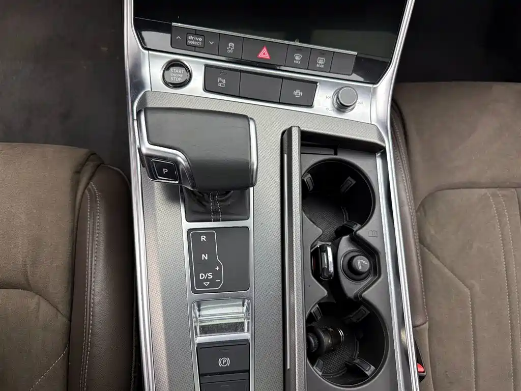 Audi A7L 2022 45 TFSI S-line Dream Builder Crystal Package фото 12
