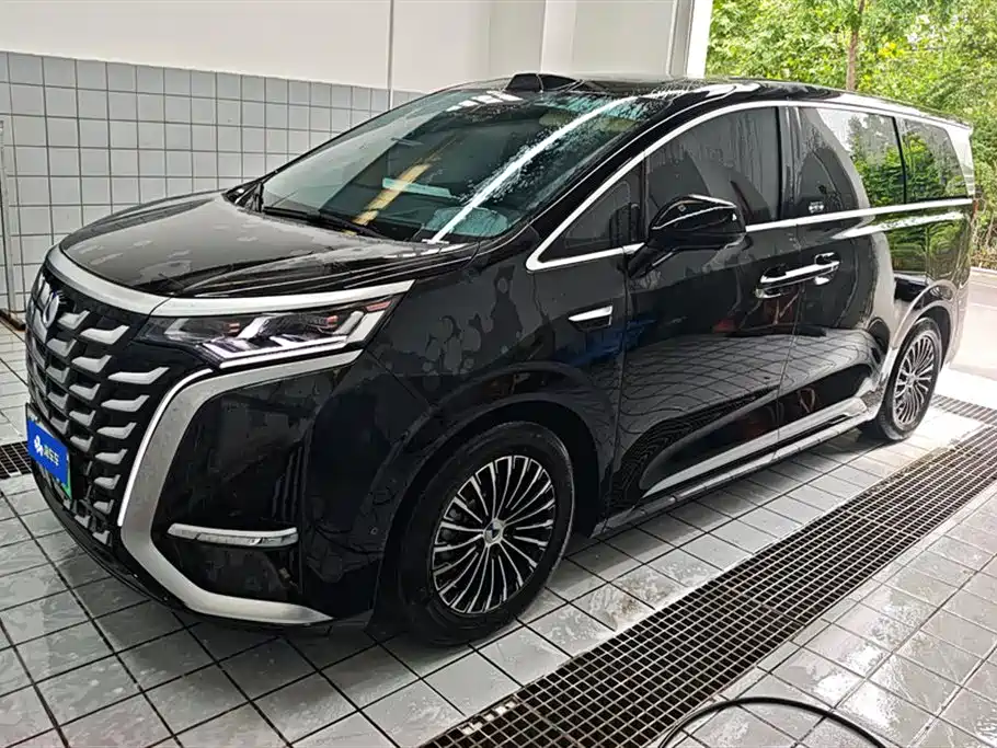 Denza D9 2025 DM-i Smart Drive Edition 1020 AWD Prestige