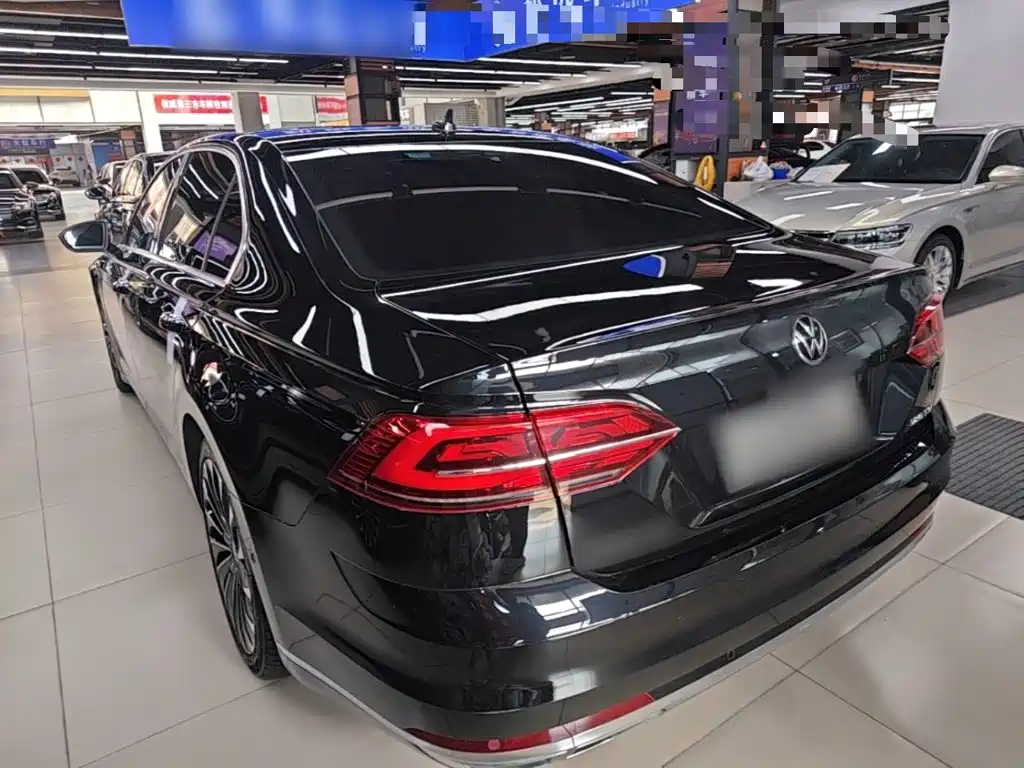 Volkswagen Phideon 2023 2021 380TSI Premium Edition