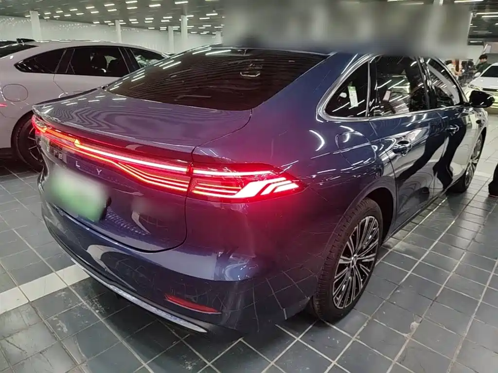 Geely Galaxy Galaxy A7 2025 EM-i фото 7