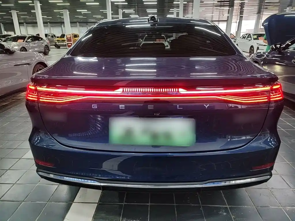 Geely Galaxy Galaxy A7 2025 EM-i фото 6