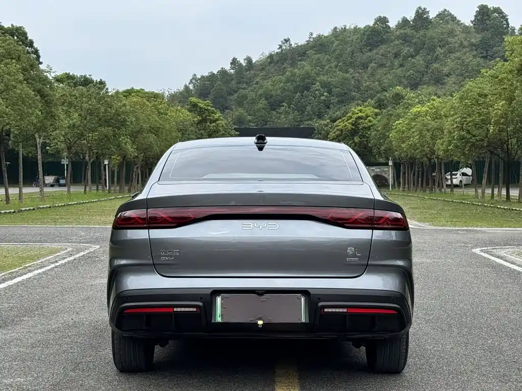 Фото 8 - BYD Qin L