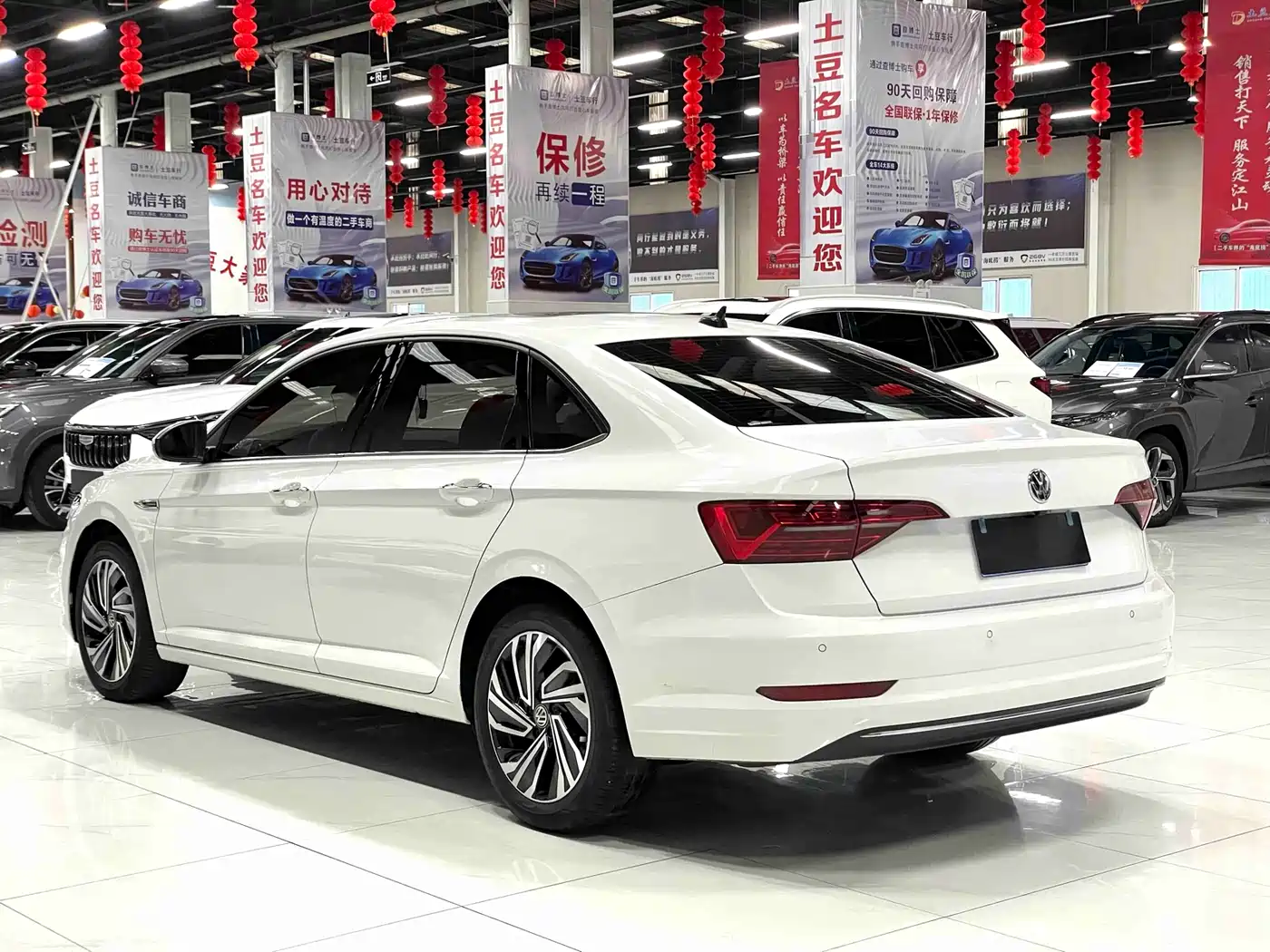 Volkswagen Sagitar 2022 280TSI DSG Surpassing Edition фото 13