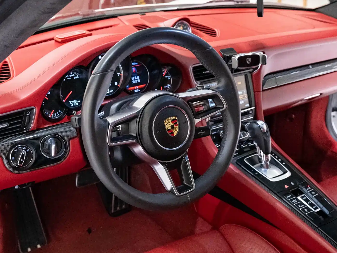Porsche 911 2014 Turbo S 3.8T фото 11