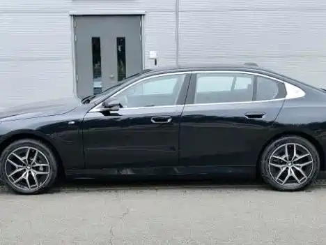BMW i5 2025 2025 eDrive 35L M Sport Package