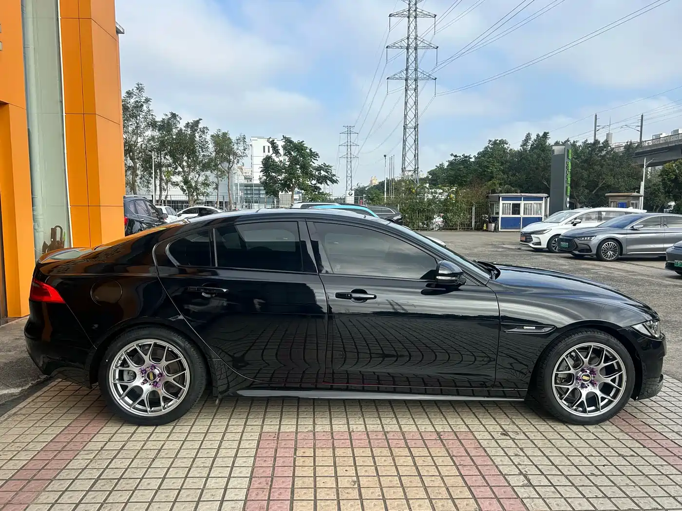 Jaguar XE 2016 2015 2.0T 240PS R-Sport