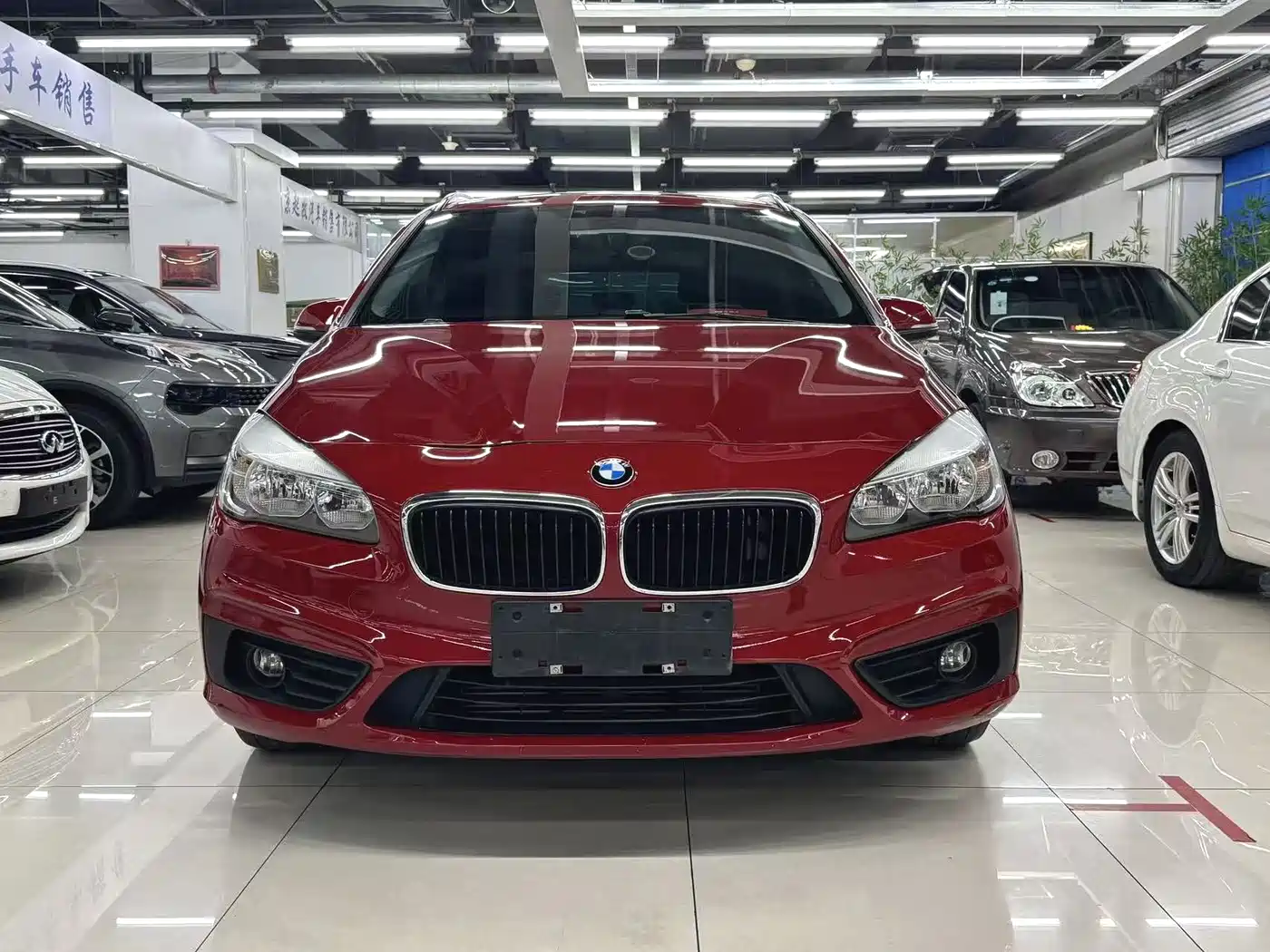 BMW 2 Series Touring 2016 218i Fashion Model фото 2