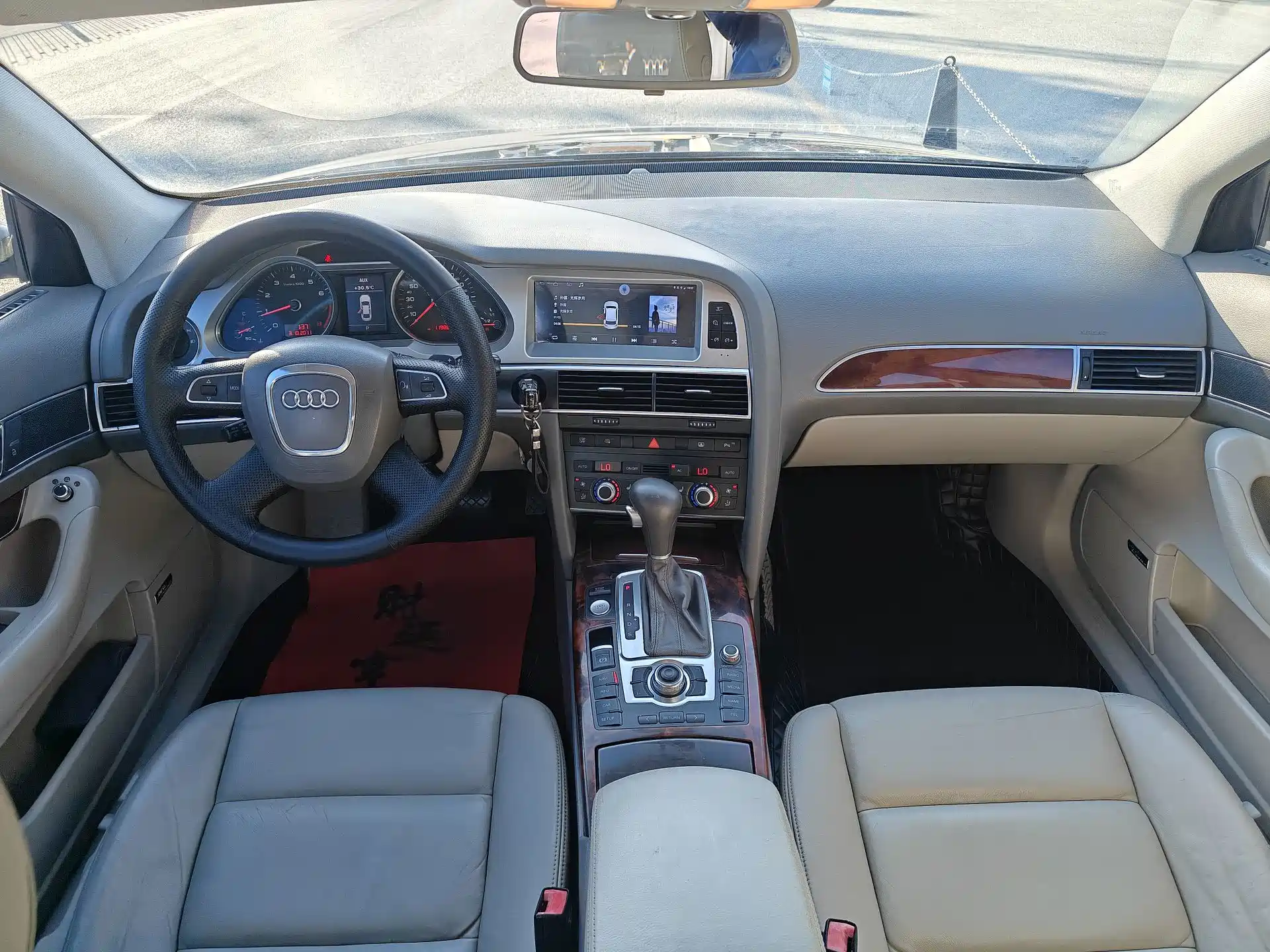 Photo 4 - Audi A6L