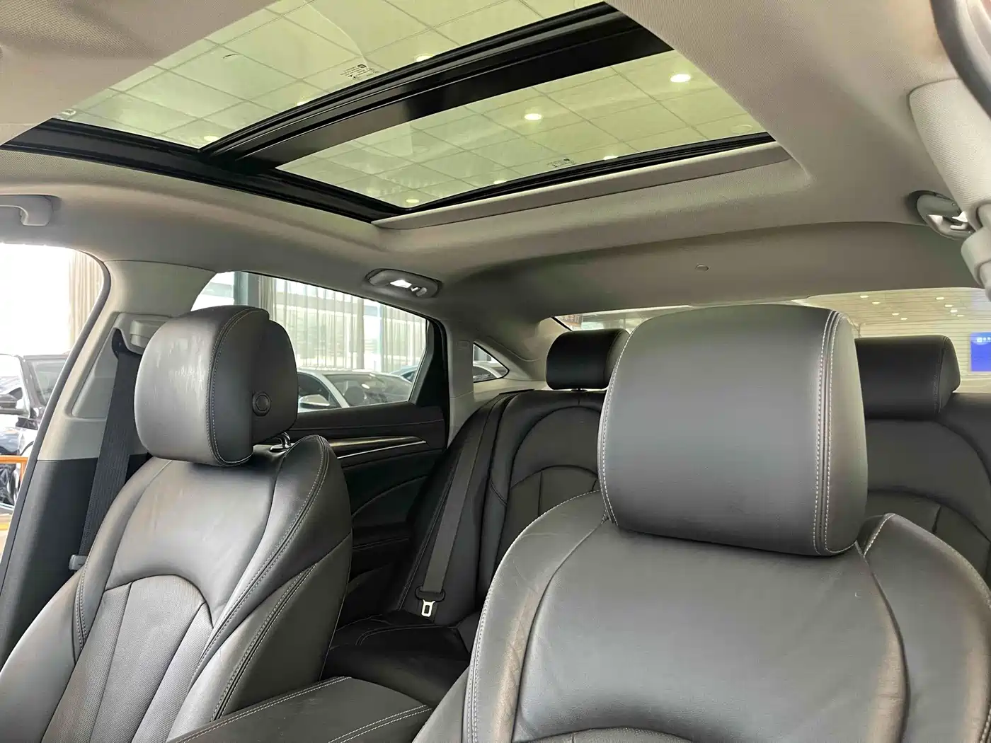 Buick LaCrosse 2018 Model 20T Elite Edition фото 8