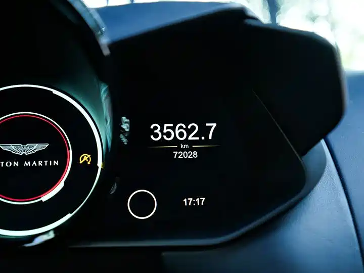 Aston Martin V8 Vantage 2021 2018 4.0T V8 Coupe