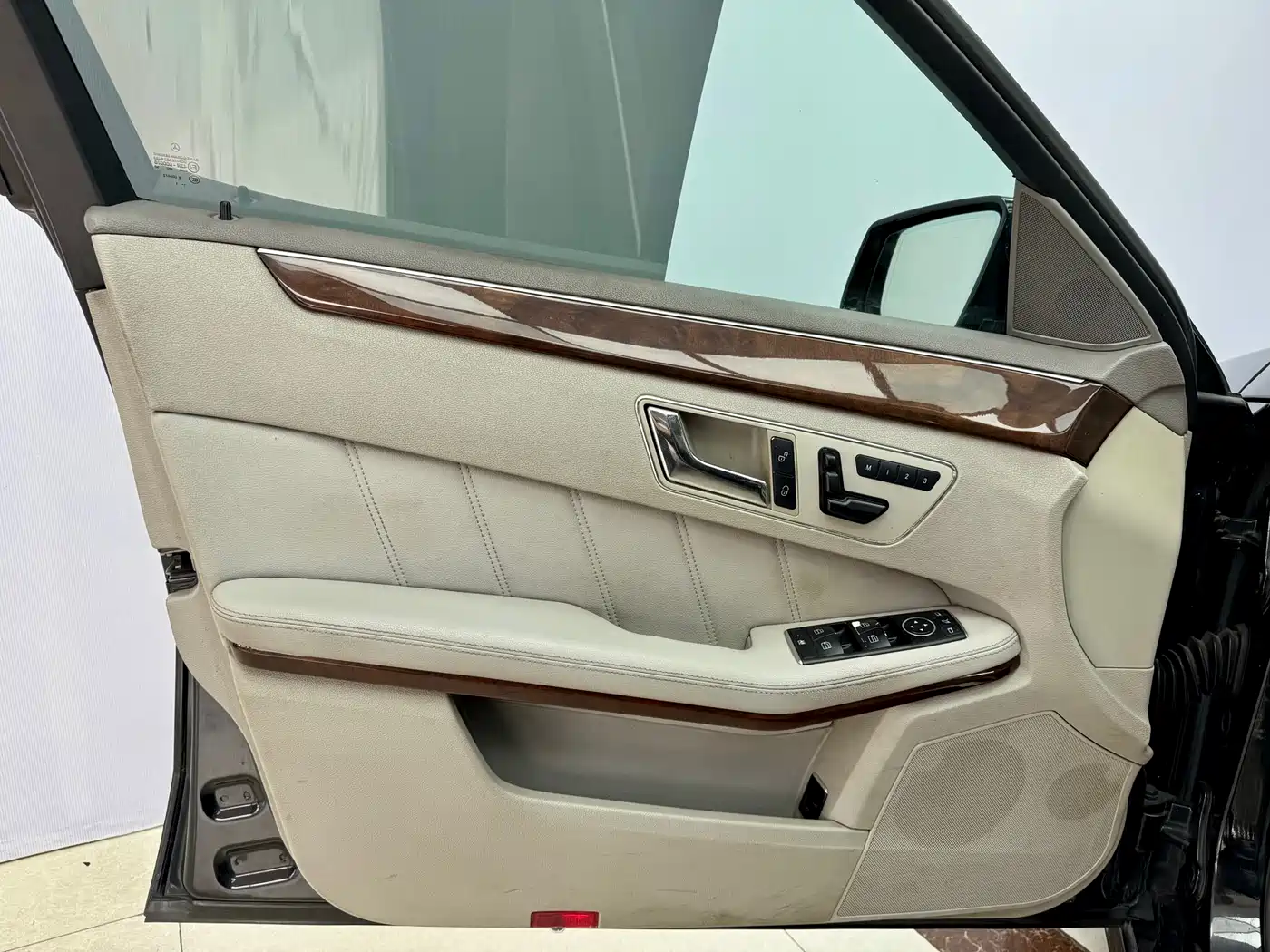 Mercedes-Benz E-Class 2011 E 200 L CGI Elegance фото 7