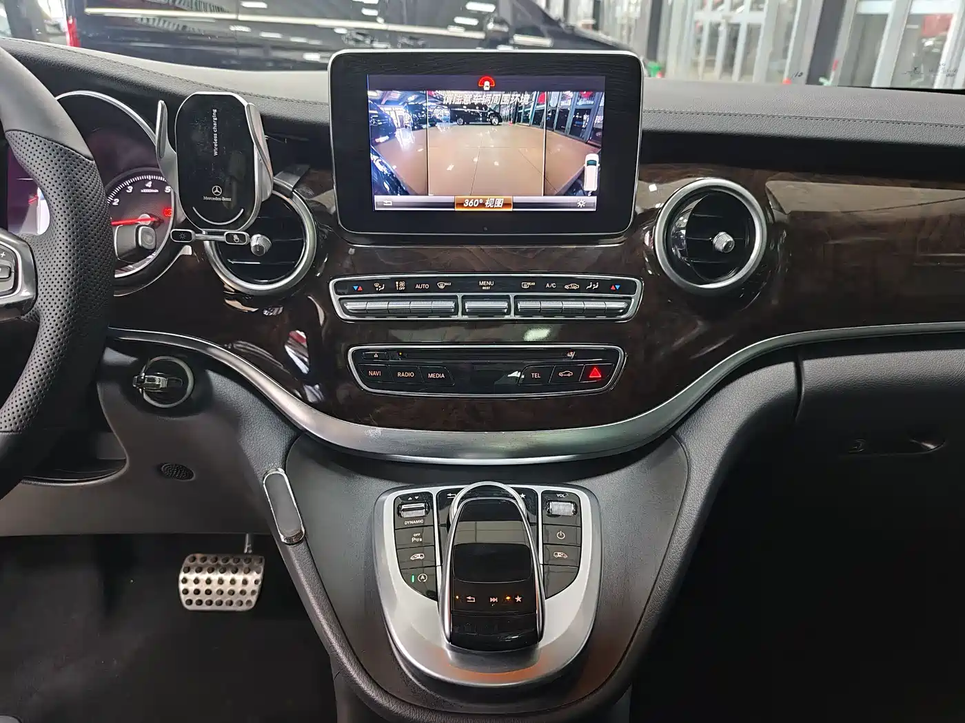 Mercedes-Benz V-Class 2018 V 260 Premium Edition China V фото 12