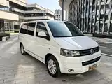Photo 3 - Volkswagen Multivan