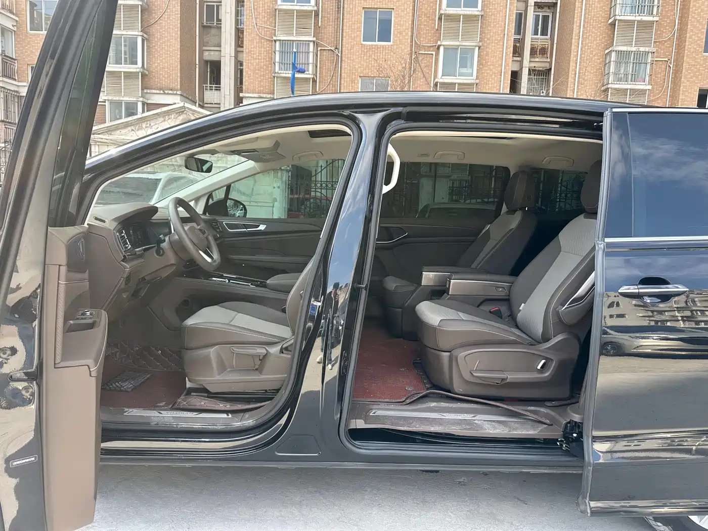 Volkswagen Viloran 2023 Facelift 330TSI Business Edition фото 15