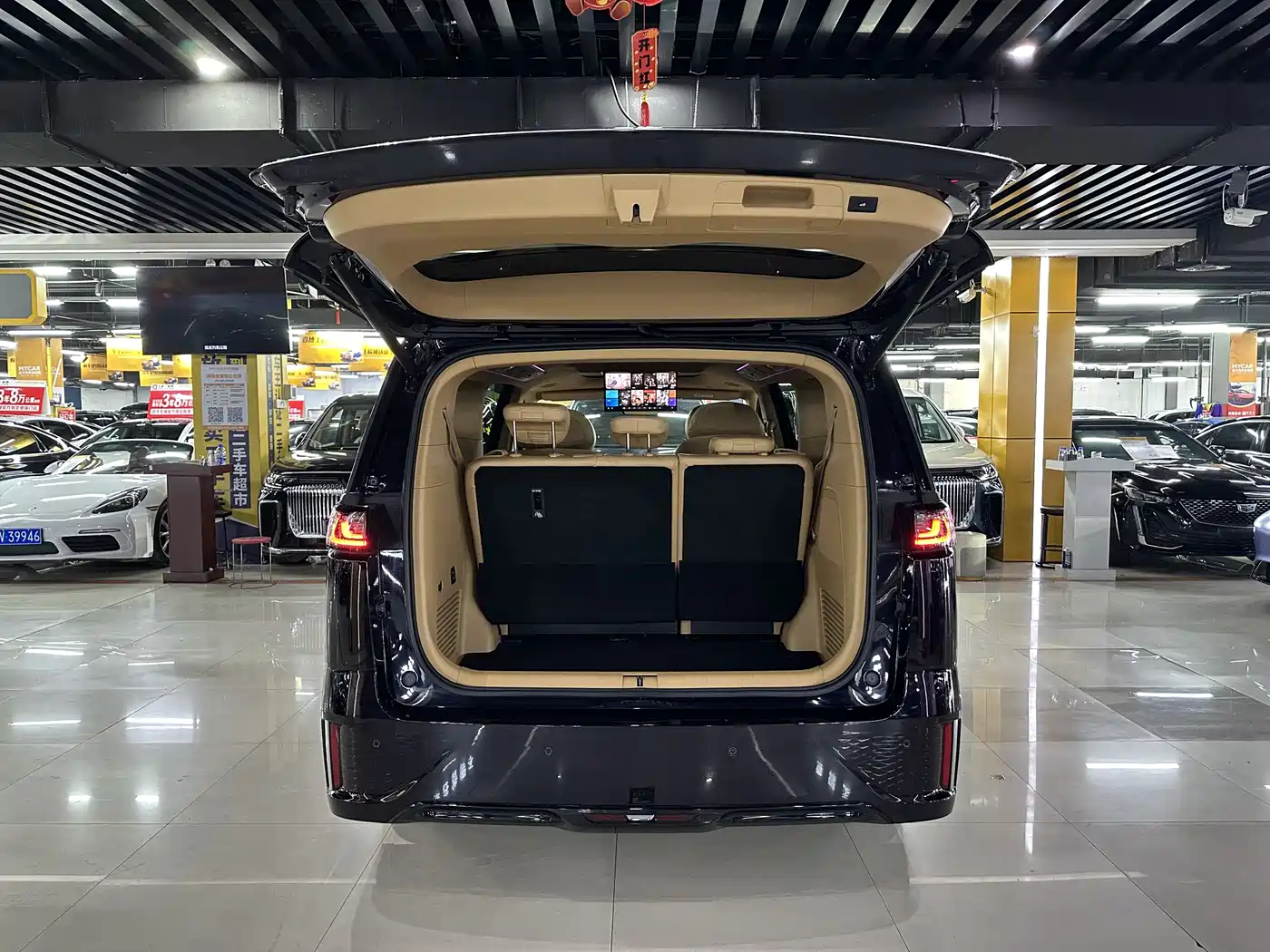 Voyah Auto Voyah Dreamer 2025 PHEV 4WD Kunpeng Premium Edition фото 13
