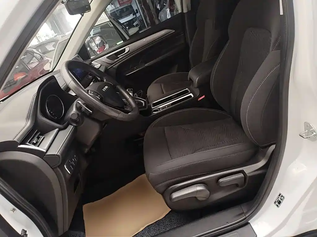Haval M6 2024 2023 PLUS 1.5T DCT Elite Smart Connect