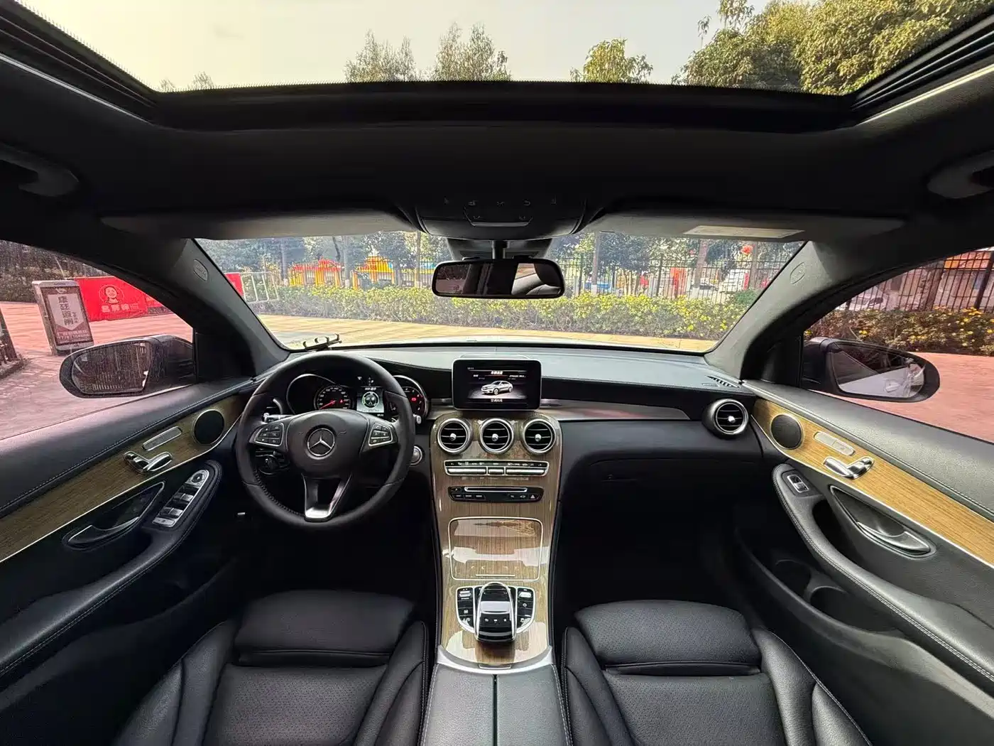 Mercedes-Benz GLC Coupe 2018 GLC 260 4MATIC Coupe SUV фото 9