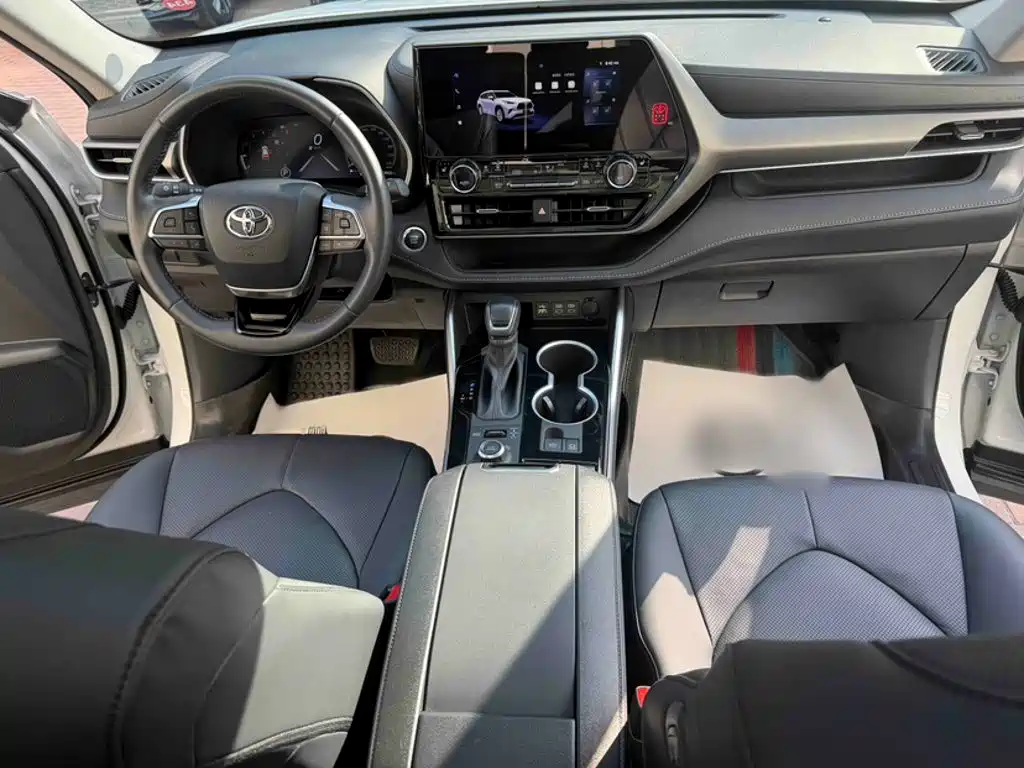 صورة 12 - Toyota Highlander