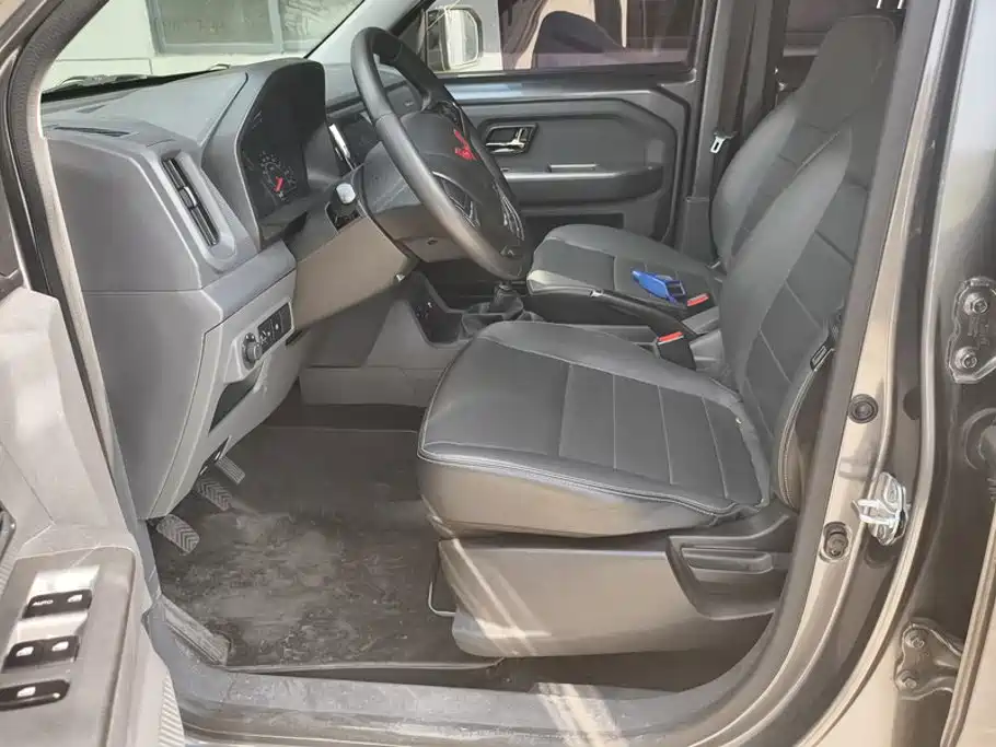 Wuling Motors Wuling Journey 2024 2021 1.5L Pioneer LAR