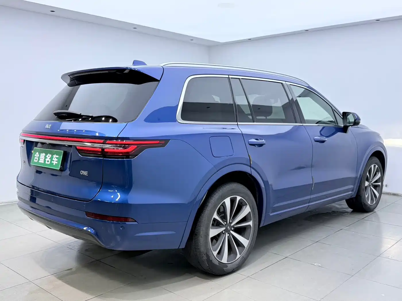 Фото 4 - Li Auto Li ONE