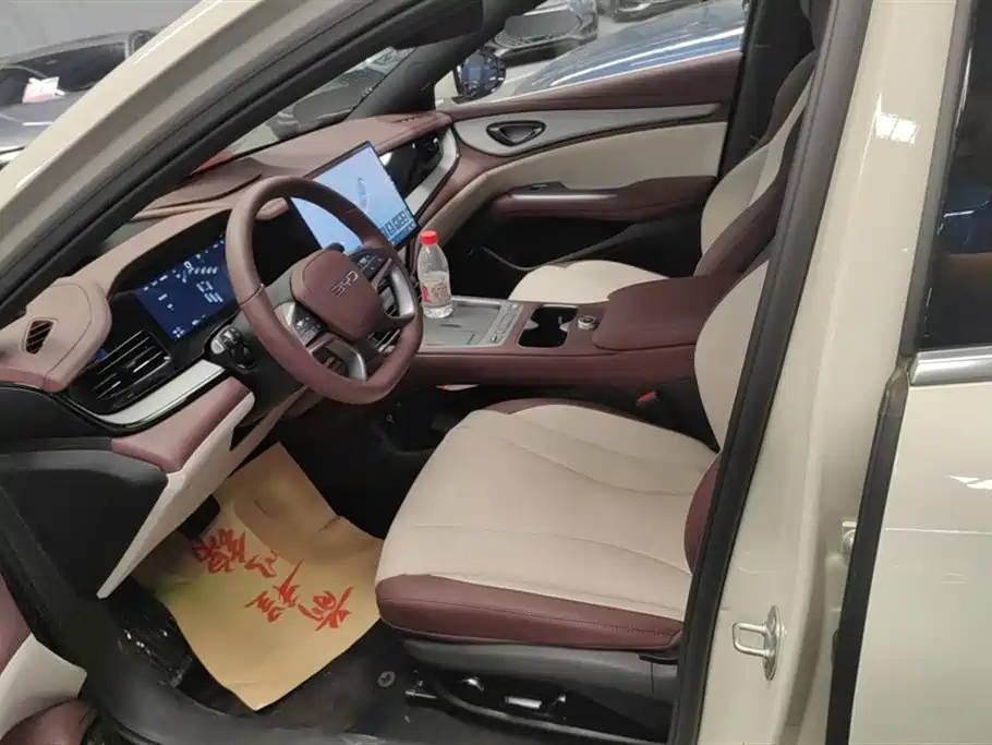 BYD Seal 07 DM-i 2026 DM-i 1.5T 230km Flagship фото 9