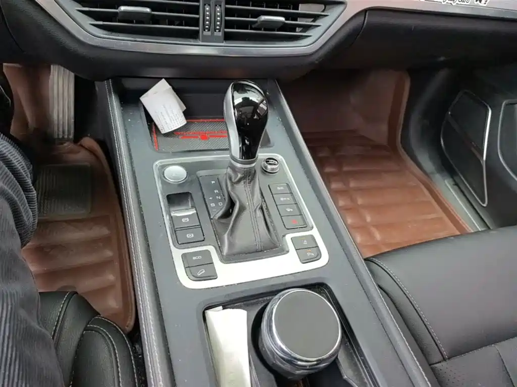 BYD Tang 2018 2.0T Automatic Smart Connection Honor Edition 7-Seater China V фото 13