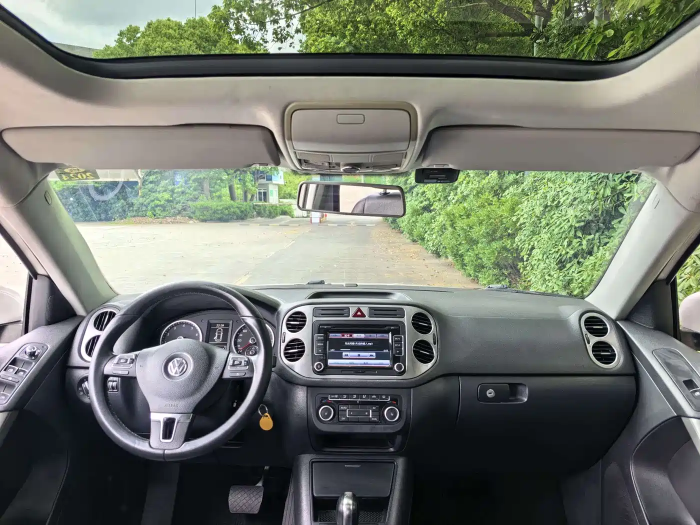 Volkswagen Tiguan 2012 1.8TSI Automatic 4WD Elite Edition фото 8