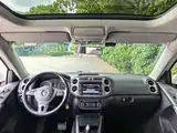 Photo 8 - Volkswagen Tiguan