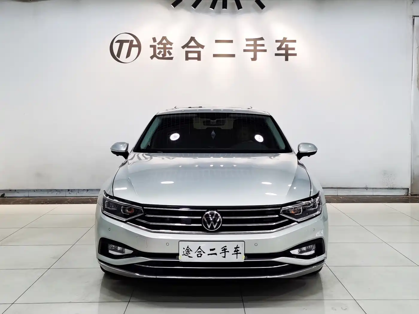 Volkswagen Magotan 2020 330TSI DSG Leading фото 4