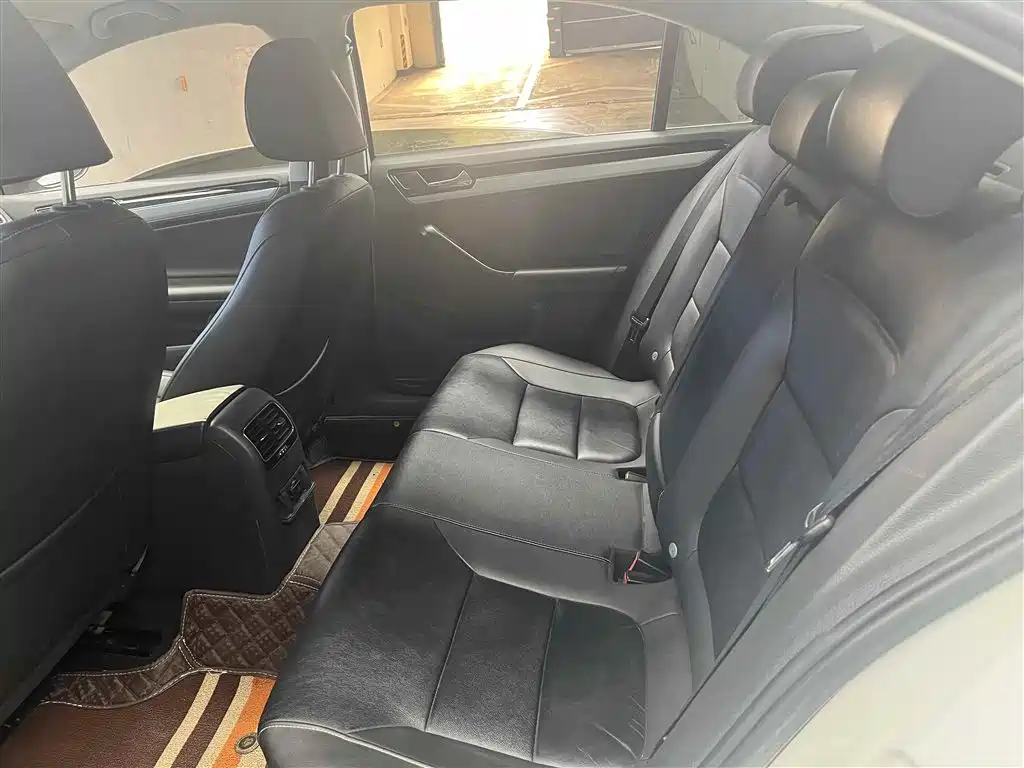 Volkswagen Sagitar 2018 1.6L Automatic Comfort фото 6