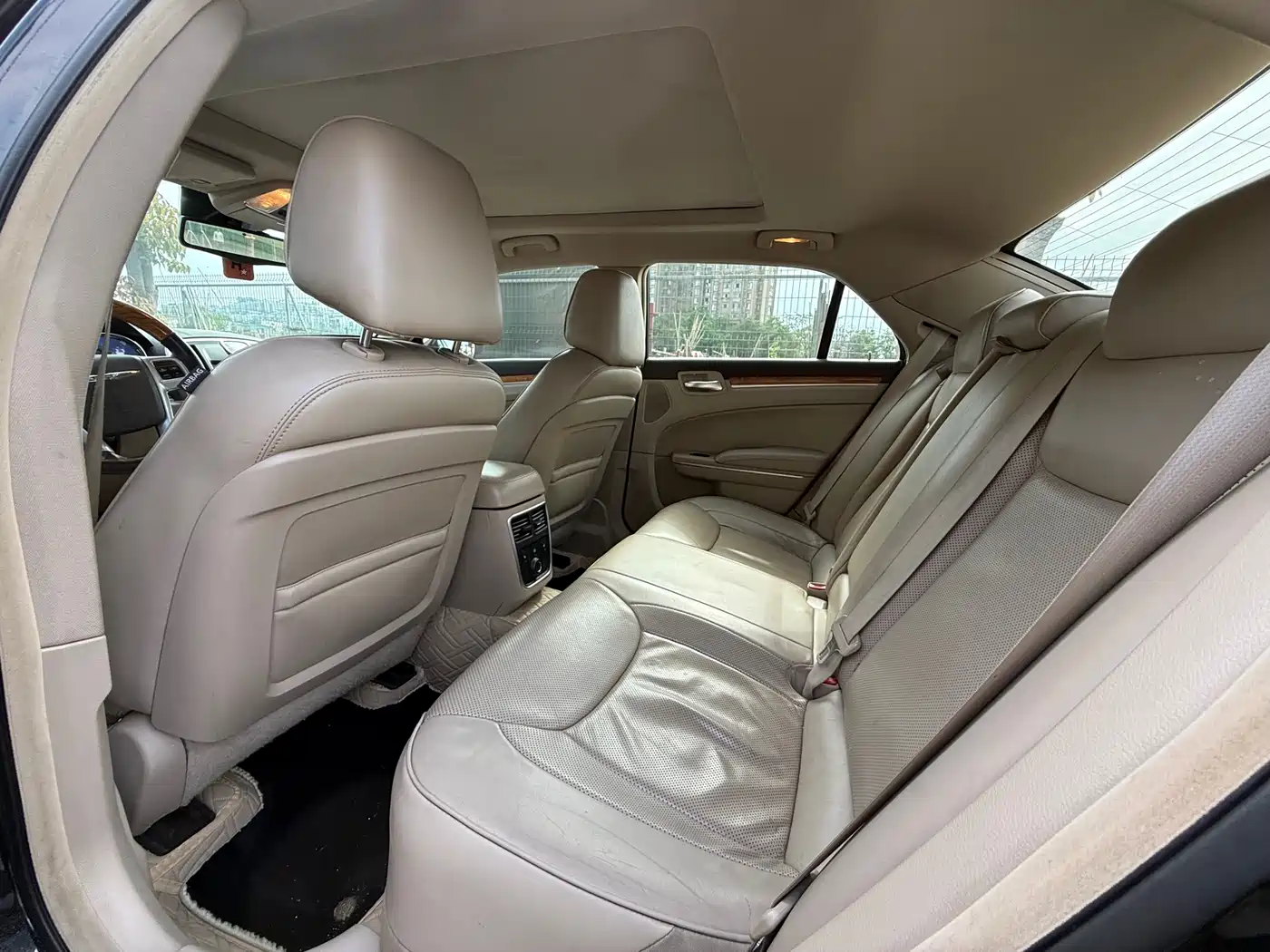 Chrysler 300C (Import) 2014 2013 Model 3.6L Premium Comfort Edition