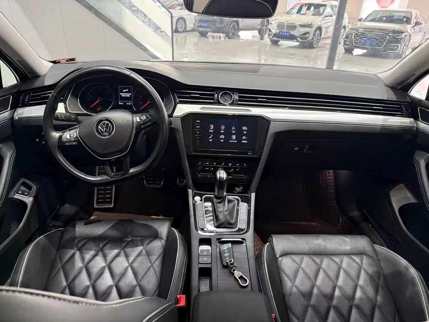 VOLKSWAGEN MAGOTAN GTE PLUG IN HYBRID